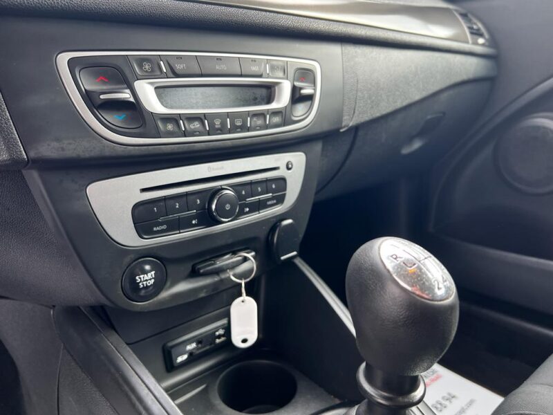 RENAULT MEGANE III  2014