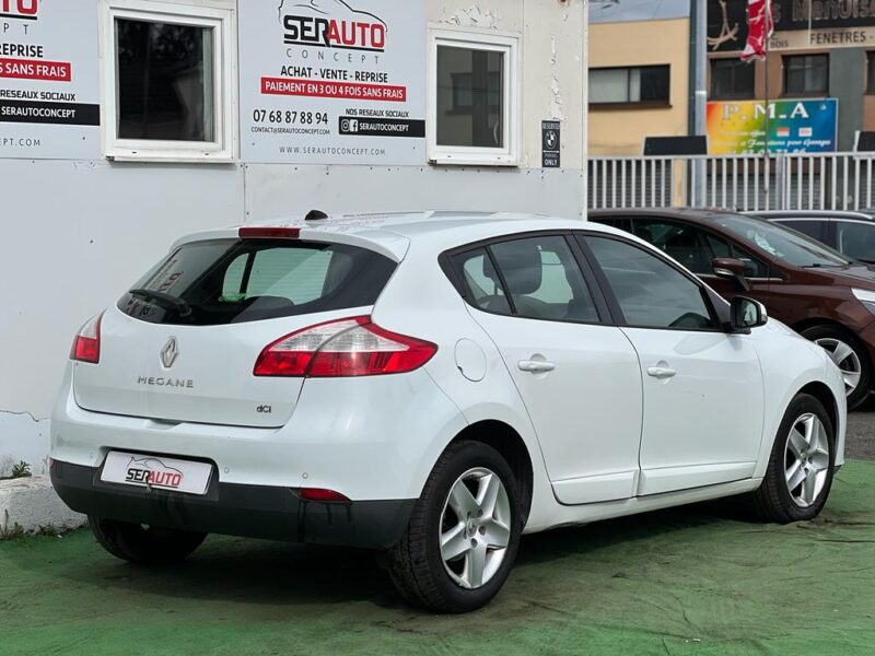 RENAULT MEGANE III  2014
