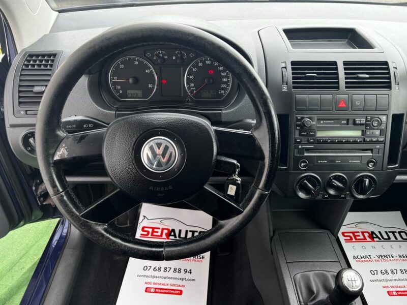 VOLKSWAGEN POLO 2004