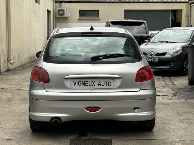 Peugeot  206 2001