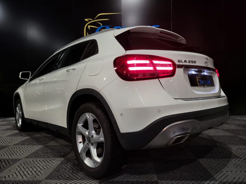 MERCEDES CLASSE GLA 250 4-MATIC 211cv SENSATION / APPLE CARPLAY
