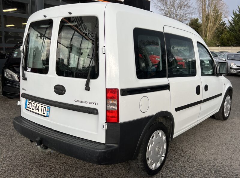 OPEL COMBO TOUR II 1.3 CDTI 75 Cv 5 PLACES / 34 900 Kms ATTELAGE CLIMATISATION - Garantie1an