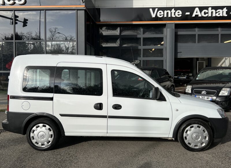 OPEL COMBO TOUR II 1.3 CDTI 75 Cv 5 PLACES / 34 900 Kms ATTELAGE CLIMATISATION - Garantie1an