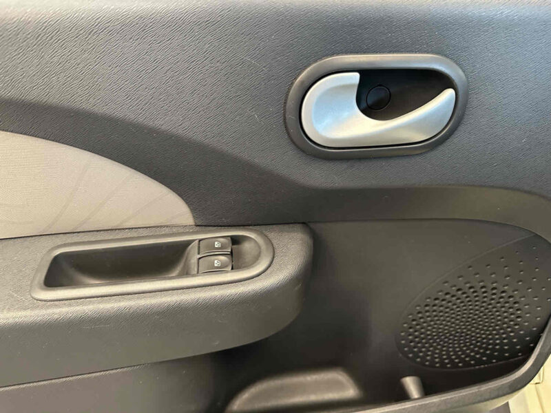 RENAULT TWINGO  2011