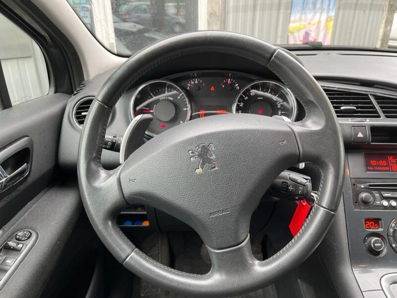 PEUGEOT 3008 Monospace 2012