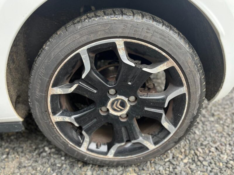 CITROEN DS3 1.6 e-HDI AIRDREAM SO CHIC 