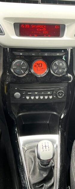 CITROEN DS3 1.6 e-HDI AIRDREAM SO CHIC 