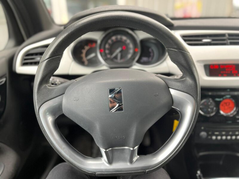 CITROEN DS3 1.6 e-HDI AIRDREAM SO CHIC 