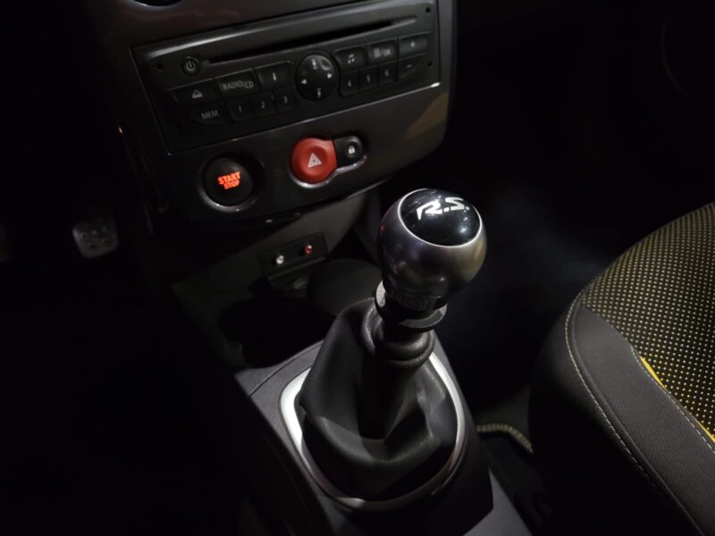 RENAULT CLIO III 3 RS CUP Blue MONAKO Phase 2 2.0 201cv R.S FR HISTORIQUE COMPLET DEPUIS 2010