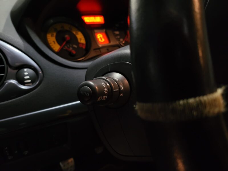 RENAULT CLIO III 3 RS CUP Blue MONAKO Phase 2 2.0 201cv R.S FR HISTORIQUE COMPLET DEPUIS 2010