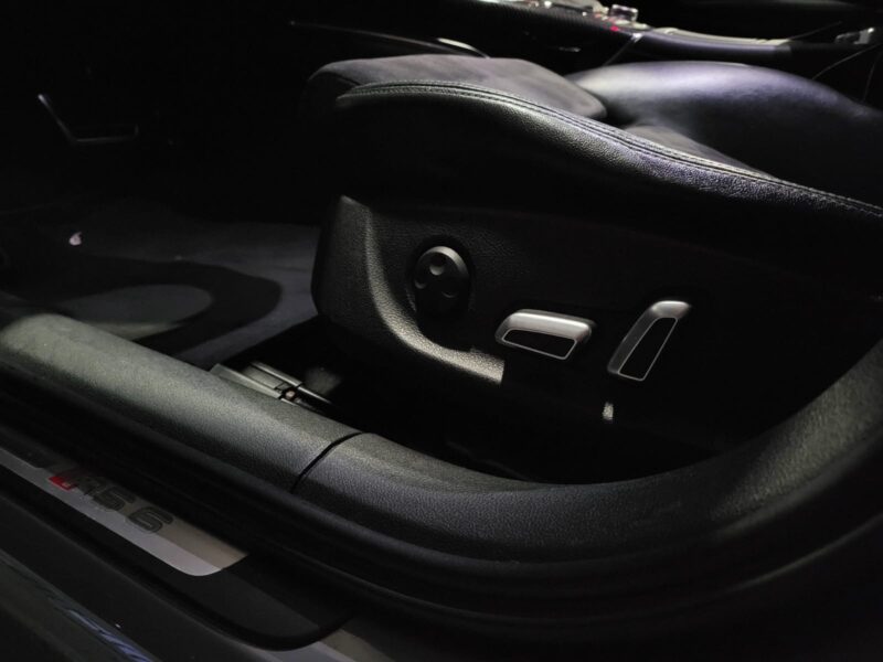 AUDI RS6 C7 Avant 560CV CARBON  1ER MAIN / ECHAPPEMENT RS / ACC