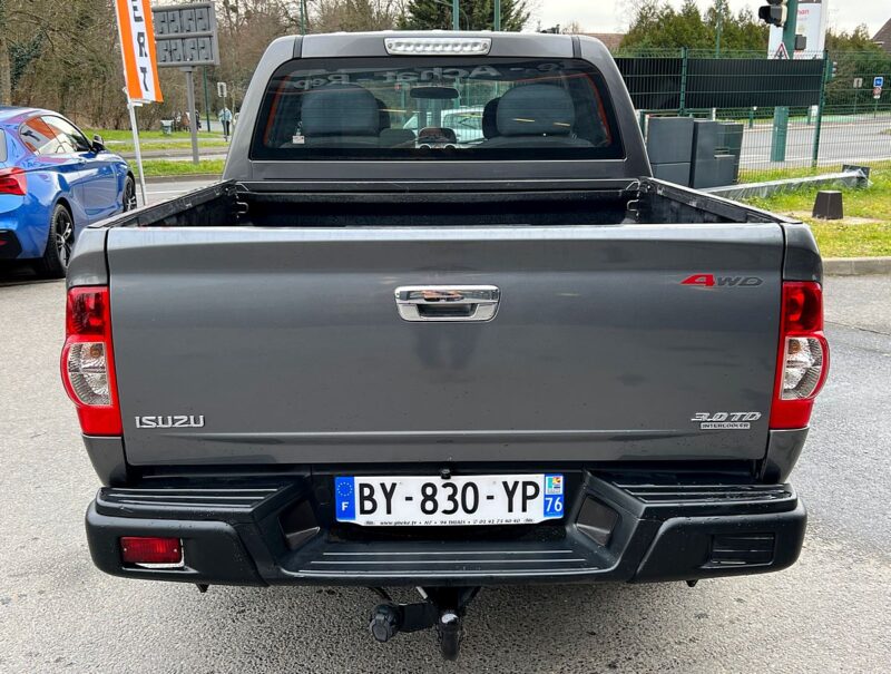 ISUZU D-MAX 3.0 TD 163 Cv 4WD DOUBLE CABINE 5 PLACES BOITE AUTO GPS ATTELAGE 59 600 Kms Garantie1an