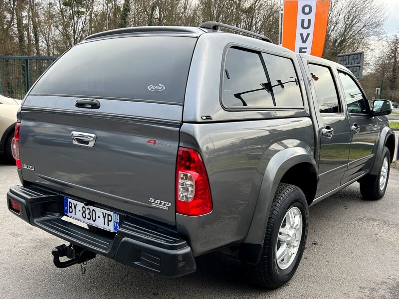 ISUZU D-MAX 3.0 TD 163 Cv 4WD DOUBLE CABINE 5 PLACES BOITE AUTO GPS ATTELAGE 59 600 Kms Garantie1an