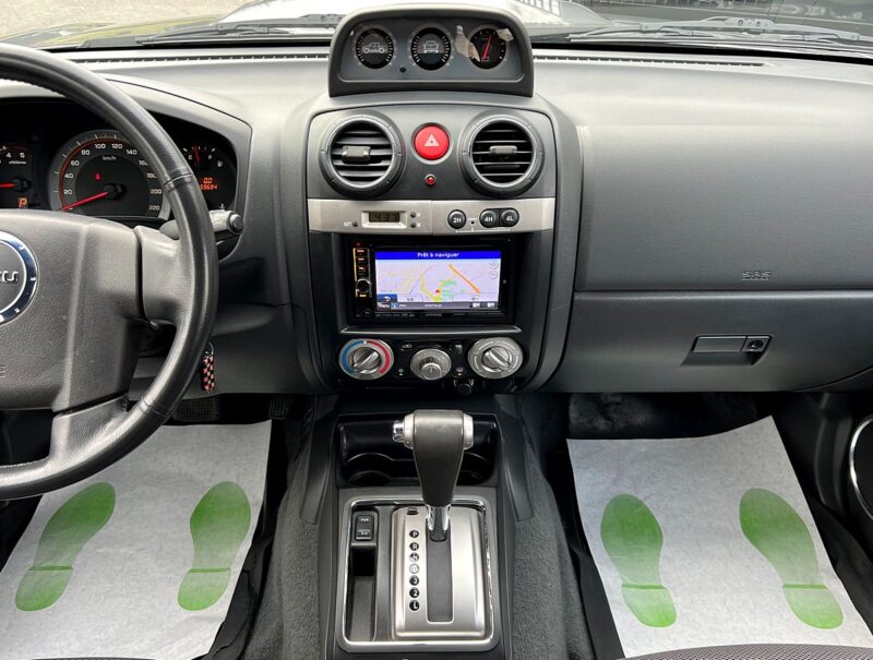 ISUZU D-MAX 3.0 TD 163 Cv 4WD DOUBLE CABINE 5 PLACES BOITE AUTO GPS ATTELAGE 59 600 Kms Garantie1an