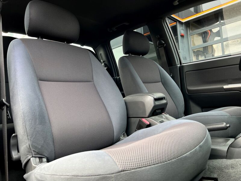 ISUZU D-MAX 3.0 TD 163 Cv 4WD DOUBLE CABINE 5 PLACES BOITE AUTO GPS ATTELAGE 59 600 Kms Garantie1an