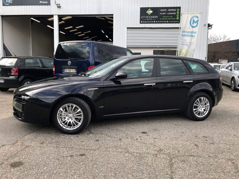 ALFA ROMEO 159 SW - 1.9 JTD 120cv SELECTIVE * DISTRIBUTION NEUVE * GARANTIE 6 MOIS