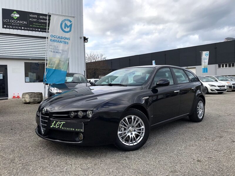 ALFA ROMEO 159 SW - 1.9 JTD 120cv SELECTIVE * DISTRIBUTION NEUVE * GARANTIE 6 MOIS