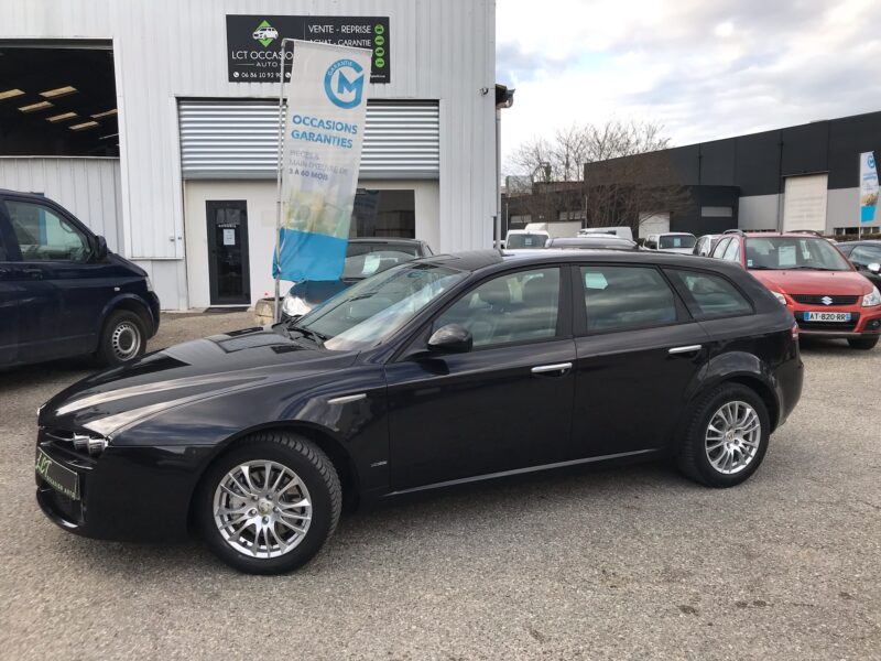 ALFA ROMEO 159 SW - 1.9 JTD 120cv SELECTIVE * DISTRIBUTION NEUVE * GARANTIE 6 MOIS