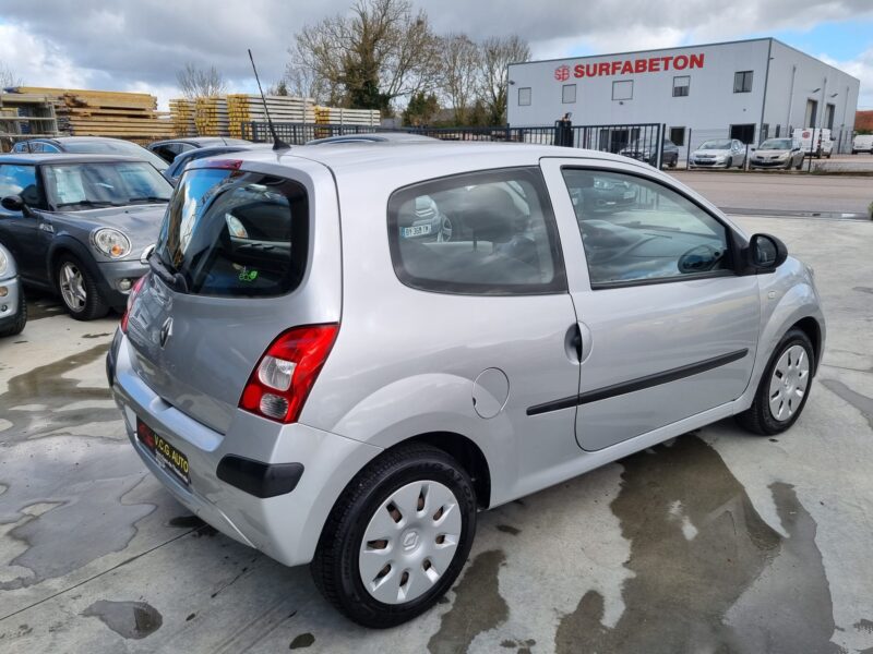 RENAULT TWINGO II 1.2 16V 75 Authentique