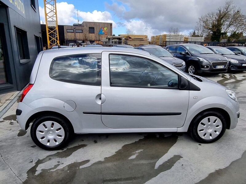 RENAULT TWINGO II 1.2 16V 75 Authentique