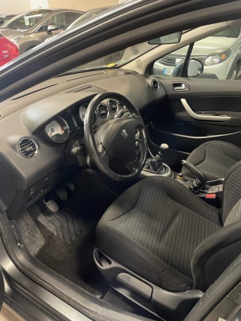 PEUGEOT 308 SW 2.0 HDi 136 Premium