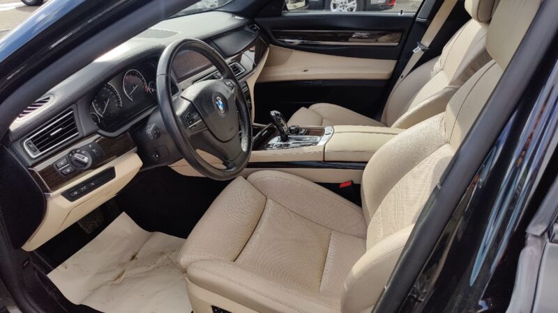 B.M.W. Série 7 ActiveHybrid BVA V8 449cv