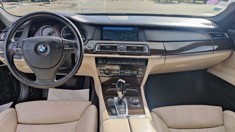 B.M.W. Série 7 ActiveHybrid BVA V8 449cv