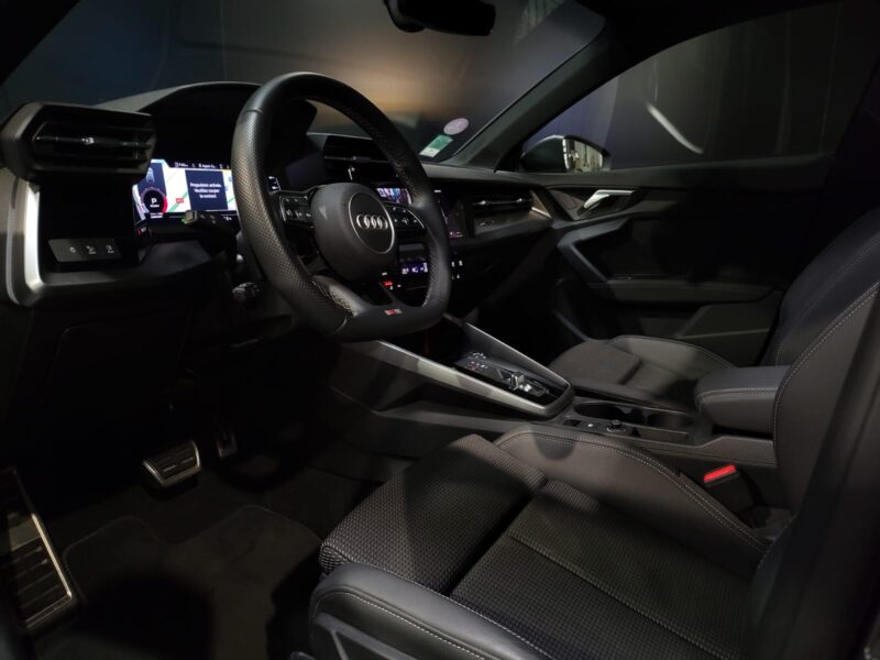 AUDI A3 35 TFSI /150 cv / s-LINE /TOIT PANO/CARPLAY