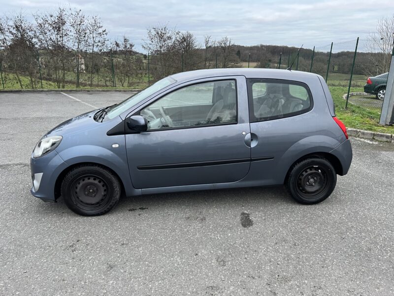 RENAULT TWINGO II 2011