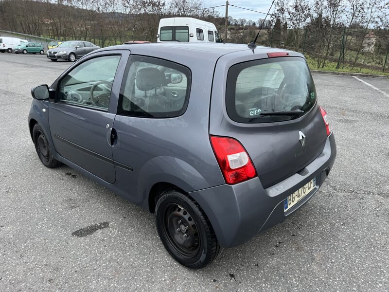 RENAULT TWINGO II 2011