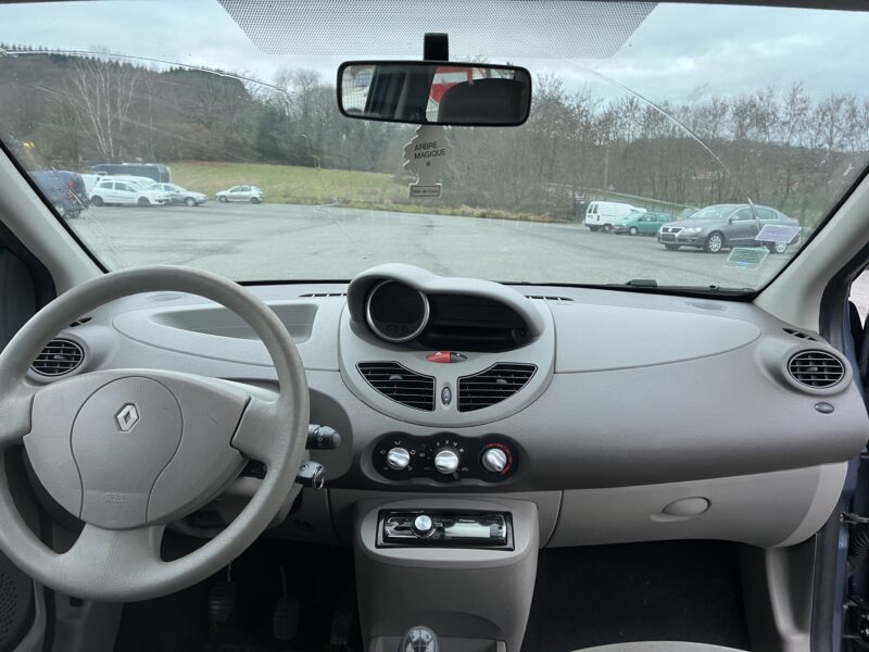 RENAULT TWINGO II 2011