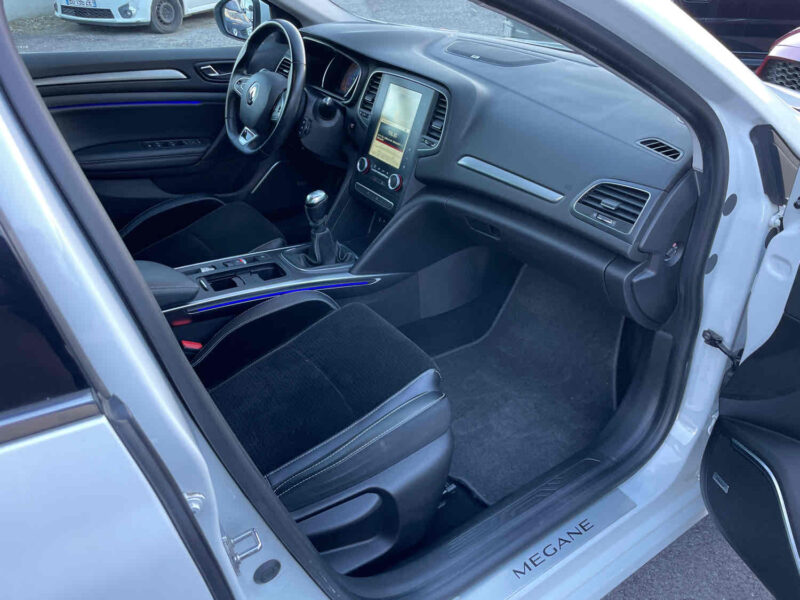 RENAULT MEGANE IV  2016