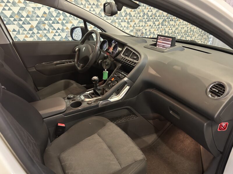 PEUGEOT 3008 HDI 112 CV 