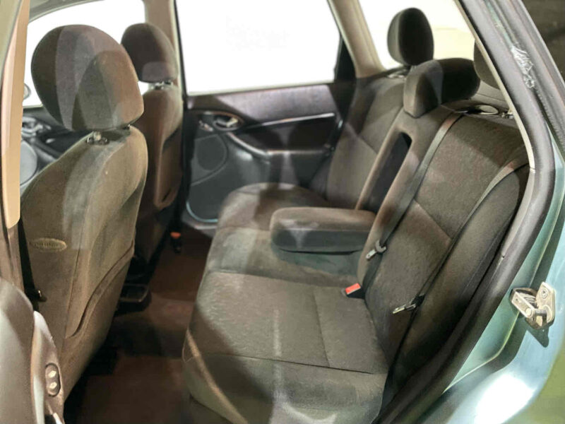 FORD FOCUS I Clipper 2001 2.0 131cv