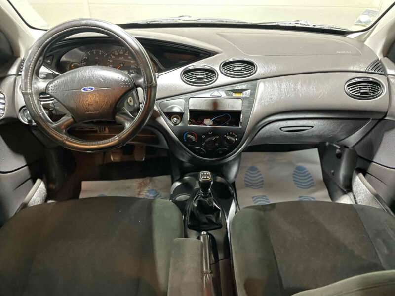 FORD FOCUS I Clipper 2001 2.0 131cv