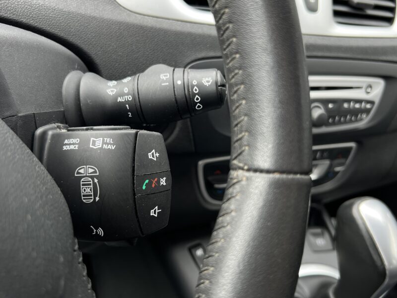 RENAULT SCENIC III 1.5 DCI 110 Cv 1ERE MAIN / 69 300 Kms BOITE AUTOMATIQUE GPS BLUETOOTH Garantie1an