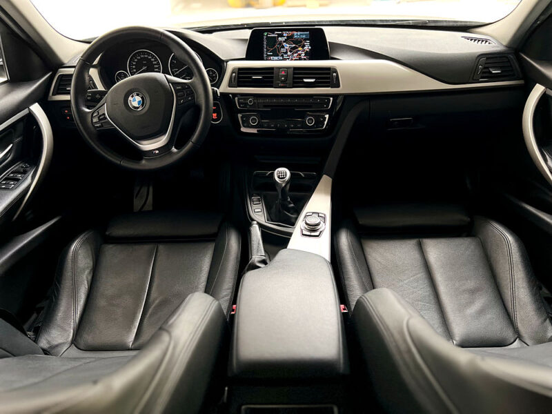 BMW SERIE 3320d xDrive Advantage 190 CH 1ER M