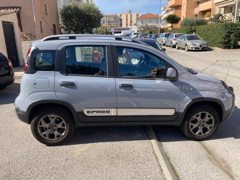 Fiat panda cross 4x4 0.9 twinair turbo 90 ch s/s 2017