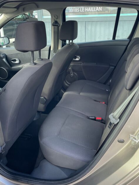 RENAULT CLIO III 1.5 dci 