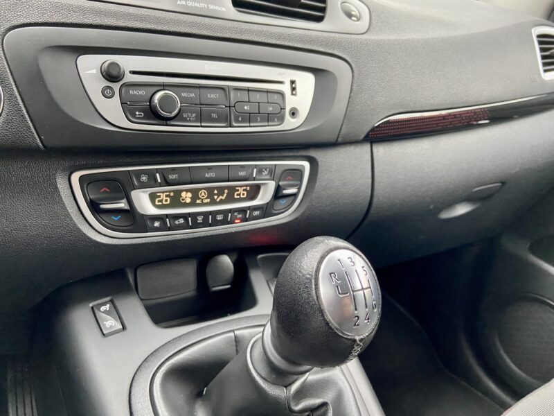 RENAULT SCÉNIC III 2013