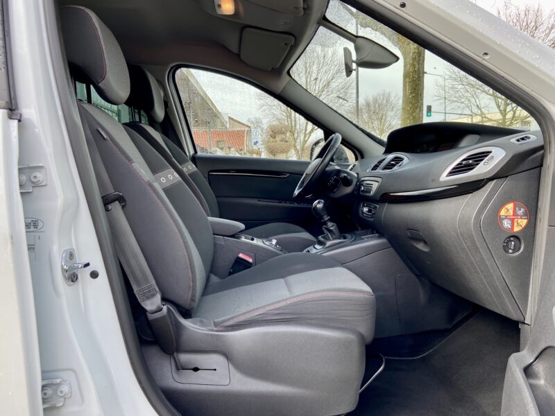 RENAULT SCÉNIC III 2013