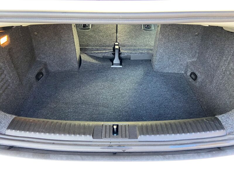 VOLKSWAGEN GOLF VI CABRIOLET TSI 105