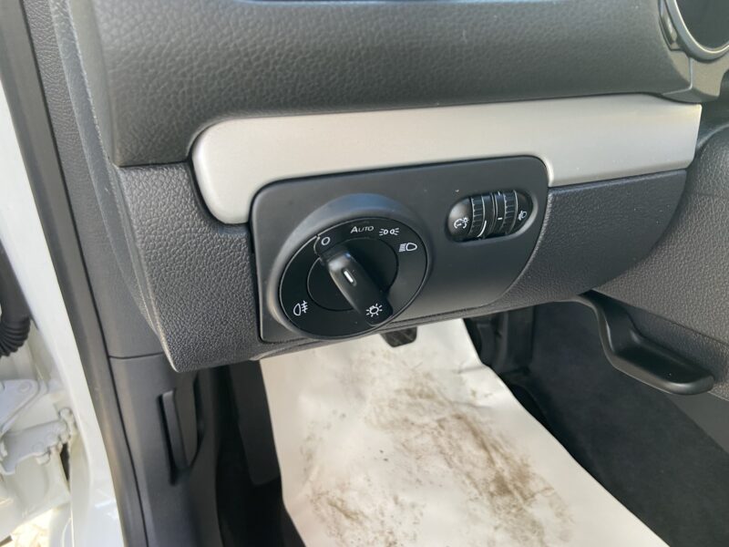 VOLKSWAGEN GOLF VI CABRIOLET TSI 105