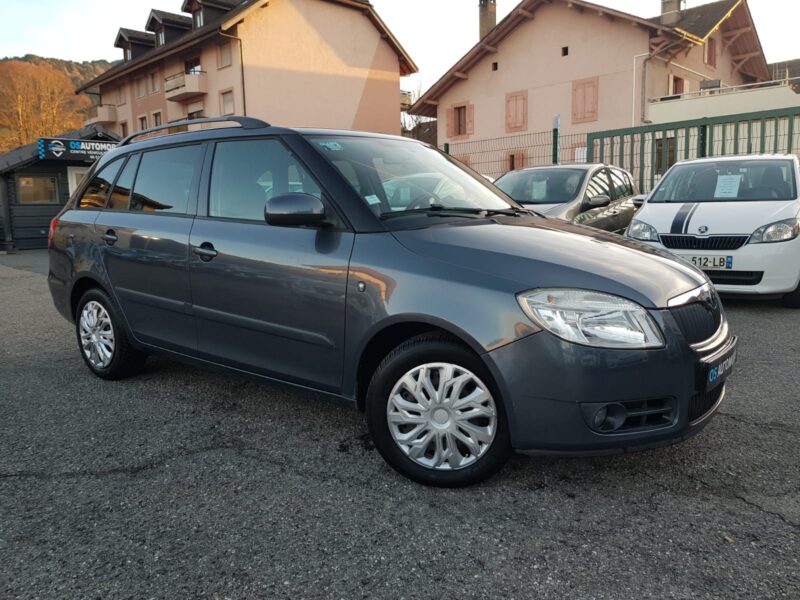SKODA FABIA II COMBI 1.2i 70CV AMBIENTE