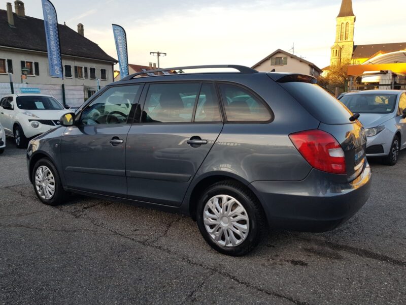 SKODA FABIA II COMBI 1.2i 70CV AMBIENTE