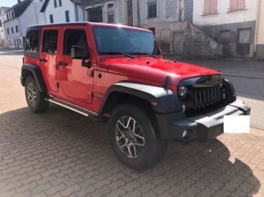 JEEP WRANGLER2.8 CRD Unlimited Sport 200CH 1ER MAIN