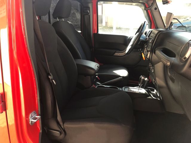 JEEP WRANGLER2.8 CRD Unlimited Sport 200CH 1ER MAIN