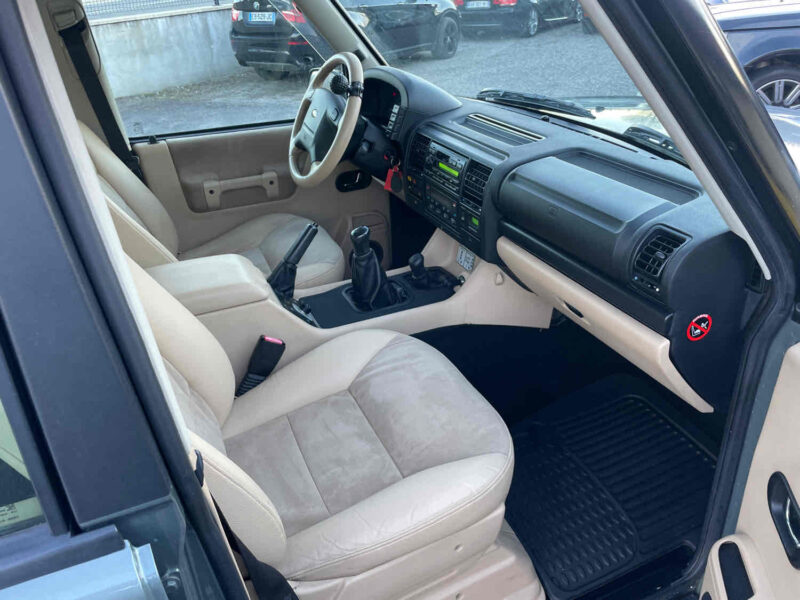 LAND ROVER DISCOVERY 2004