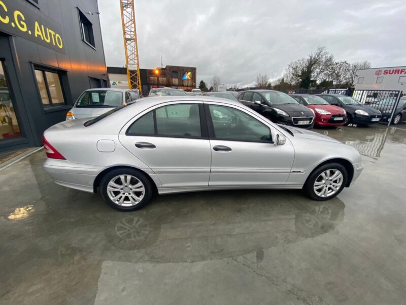 MERCEDES CLASSE C W203 2.2 200 CDI 122Ch