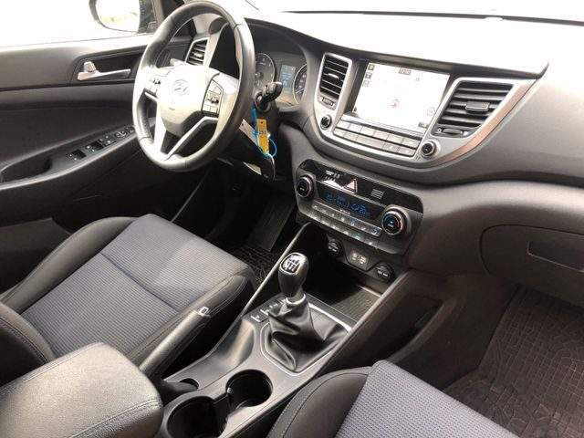 HYUNDAI TUCSON 1.7 CRDI 2 WD 116CH 1ER M